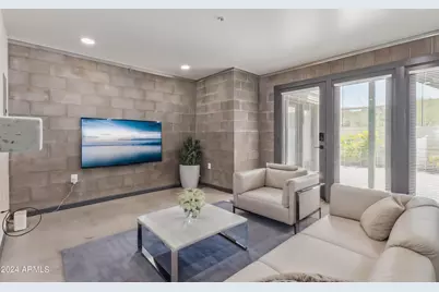 129 N 11th Avenue #Apt 1A, Phoenix, AZ 85007 - Photo 1