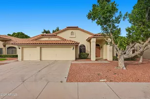 10930 W Cottonwood Ln, Avondale, AZ 85392 - Photo 1