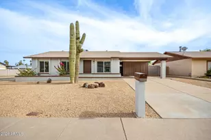 15055 North 21st Pl, Phoenix, AZ 85022 - Photo 1