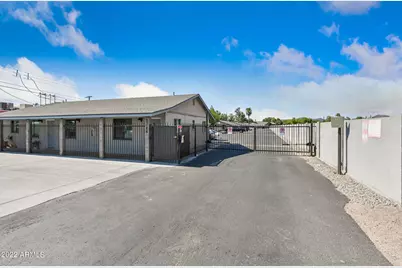 1744 W Glendale Avenue #10, Phoenix, AZ 85021 - Photo 1