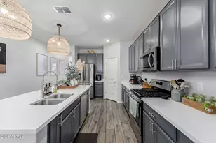 2929 W Laredo Ln, Phoenix, AZ 85085 - Photo 9