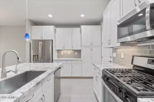2477 W Market Pl, Chandler, AZ 85248 - Photo 15