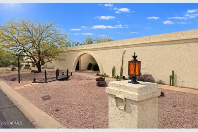 4621 E Onyx Avenue, Phoenix, AZ 85028 - Photo 1