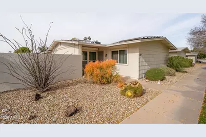 10539 W Palmeras Drive, Sun City, AZ 85373 - Photo 1
