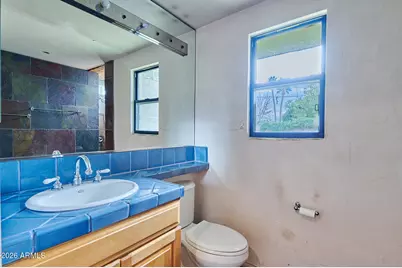 327 E Medlock Drive, Phoenix, AZ 85012 - Photo 21