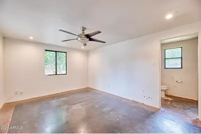 327 E Medlock Drive, Phoenix, AZ 85012 - Photo 17