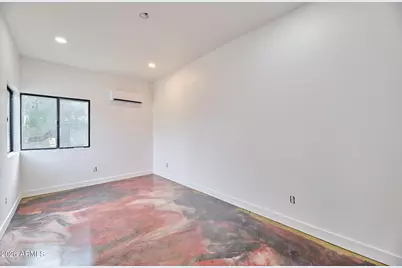 327 E Medlock Drive, Phoenix, AZ 85012 - Photo 29