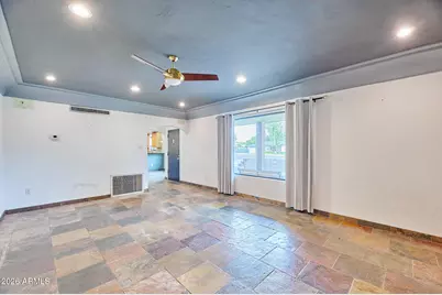 327 E Medlock Drive, Phoenix, AZ 85012 - Photo 15