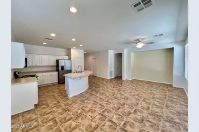 4707 E Carob Drive, Gilbert, AZ 85298 - Photo 5