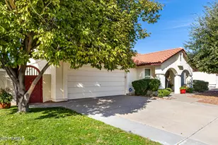 18802 N 36th Pl, Phoenix, AZ 85050 - Photo 1