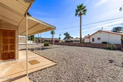 11023 W Sun City Boulevard, Sun City, AZ 85351 - Photo 21