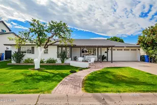 3839 E Whitton Ave, Phoenix, AZ 85018 - Photo 1