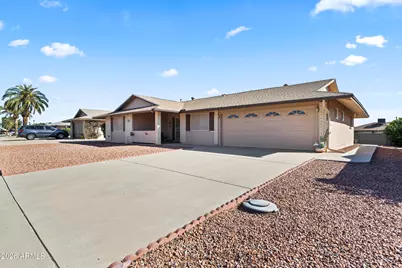 10733 W Saratoga Circle, Sun City, AZ 85351 - Photo 1