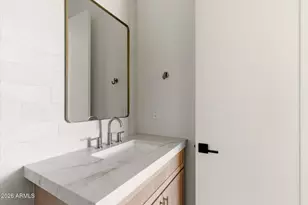 8042 E Palm Ln, Mesa, AZ 85207 - Photo 25