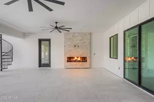 8042 E Palm Ln, Mesa, AZ 85207 - Photo 29