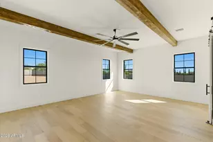 8042 E Palm Ln, Mesa, AZ 85207 - Photo 9