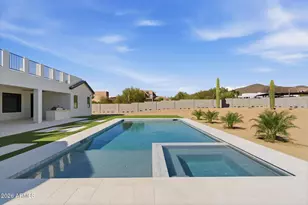 8042 E Palm Ln, Mesa, AZ 85207 - Photo 33