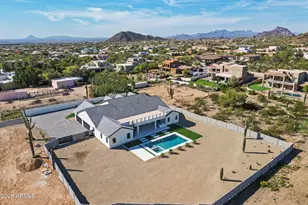 8042 E Palm Ln, Mesa, AZ 85207 - Photo 37