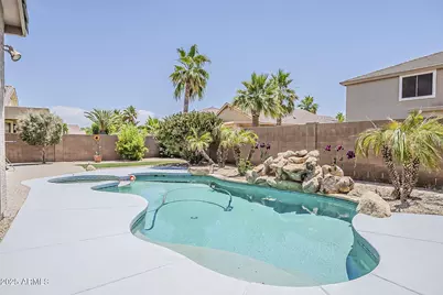 43319 W Oakland Court, Maricopa, AZ 85138 - Photo 23