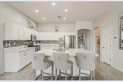 43319 W Oakland Court, Maricopa, AZ 85138 - Photo 7