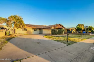 10625 N 36th Ave, Phoenix, AZ 85029 - Photo 1