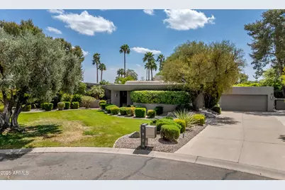 9829 N 49th Place, Paradise Valley, AZ 85253 - Photo 1