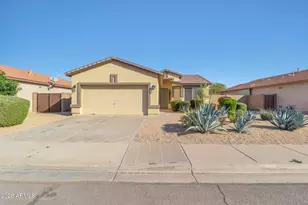 2720 E Carla Vista Dr, Chandler, AZ 85225 - Photo 1