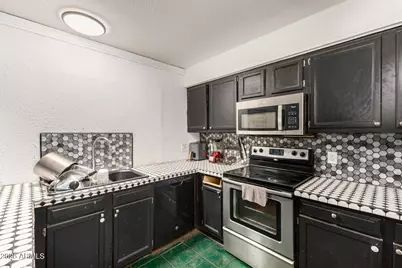 8002 N 42nd Avenue, Phoenix, AZ 85051 - Photo 5