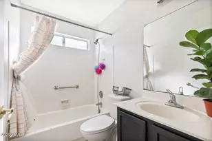 8852 N 114th Ave, Peoria, AZ 85345 - Photo 17