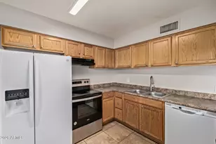 6124 W Oregon Ave, Glendale, AZ 85301 - Photo 11