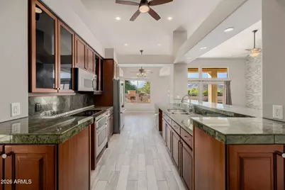 1916 E Primrose Path, Phoenix, AZ 85086 - Photo 13