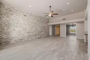 1916 E Primrose Path, Phoenix, AZ 85086 - Photo 9