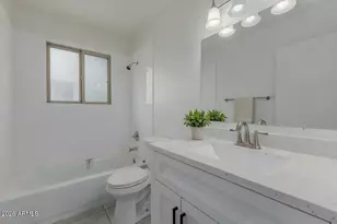 2525 N 47th Dr, Phoenix, AZ 85035 - Photo 19