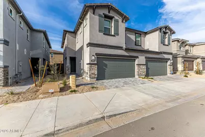 5818 E Zachary Drive, Phoenix, AZ 85054 - Photo 1