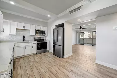 349 E Thomas Road #E302, Phoenix, AZ 85012 - Photo 1