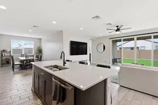 2323 W Grenadine Rd, Phoenix, AZ 85041 - Photo 1
