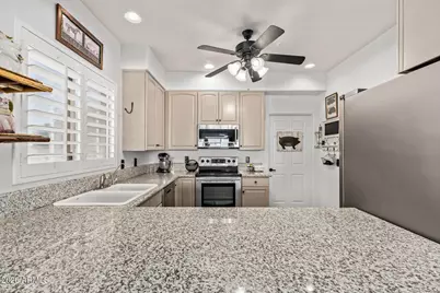 11880 N Saguaro Boulevard #201, Fountain Hills, AZ 85268 - Photo 9