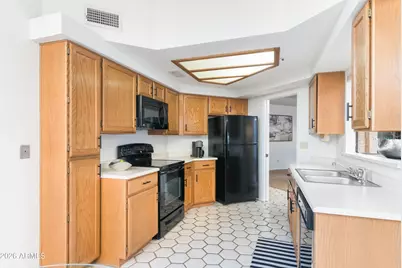 10620 E Vogel Avenue, Scottsdale, AZ 85258 - Photo 13