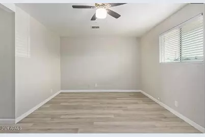2942 N 34th Place #15, Phoenix, AZ 85018 - Photo 1