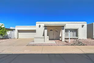 1032 E Michelle Dr, Phoenix, AZ 85022 - Photo 1