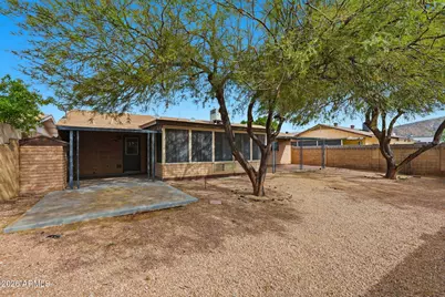 2407 W Laurel Lane, Phoenix, AZ 85029 - Photo 31