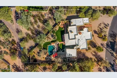 5512 N 67th Place, Paradise Valley, AZ 85253 - Photo 1