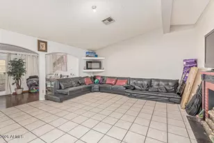 6718 W Catalina Dr, Phoenix, AZ 85033 - Photo 5