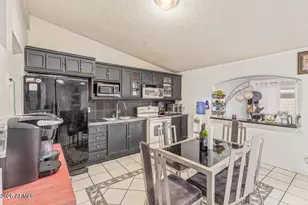 6718 W Catalina Dr, Phoenix, AZ 85033 - Photo 7