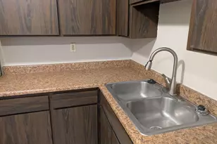 8322 N 60th Ave, Glendale, AZ 85302 - Photo 19