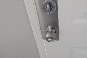 8322 N 60th Ave, Glendale, AZ 85302 - Photo 17