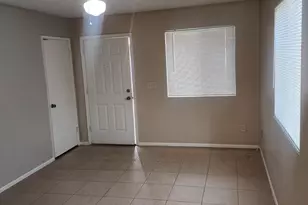 8322 N 60th Ave, Glendale, AZ 85302 - Photo 9