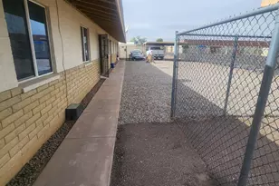 8322 N 60th Ave, Glendale, AZ 85302 - Photo 5