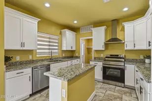 210 N Pettoshas Dr, Maricopa, AZ 85139 - Photo 3