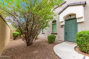 2725 E Mine Creek Rd, Phoenix, AZ 85024 - Photo 1